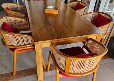 Set meja makan jati